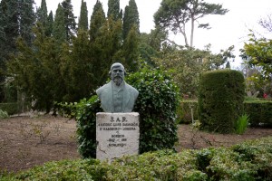P1340836_VALLDEMOSSA-Kartause-Park-Denkmal_Ludwig Salvator von Österreich-Toskana